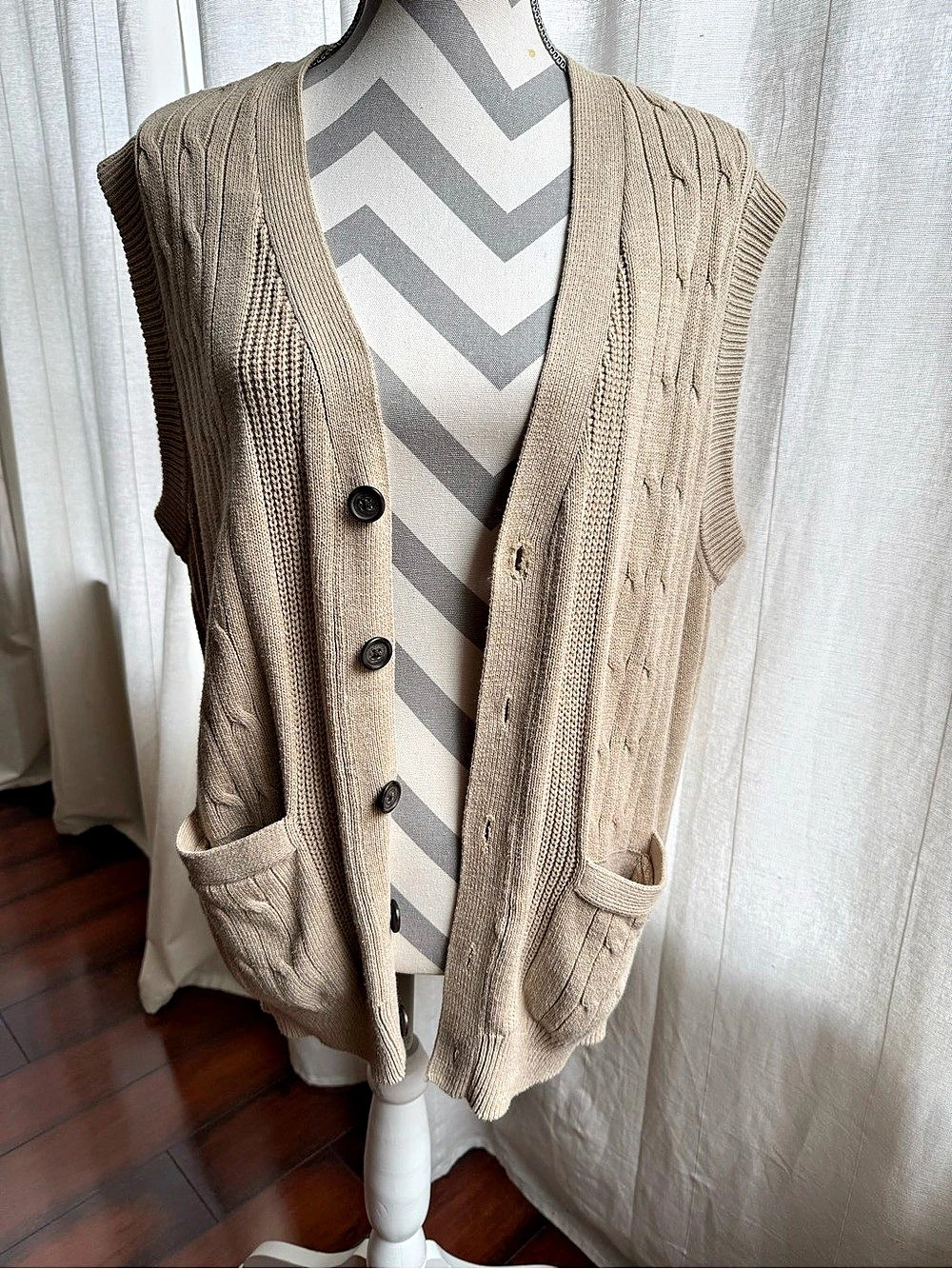 St. John's Bay Women's Knit V-Neck Vest in Brown Size Large